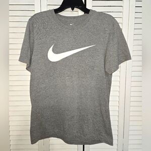 Nike Men's S Gray Short Sleeve Tee with Iconic Swoosh